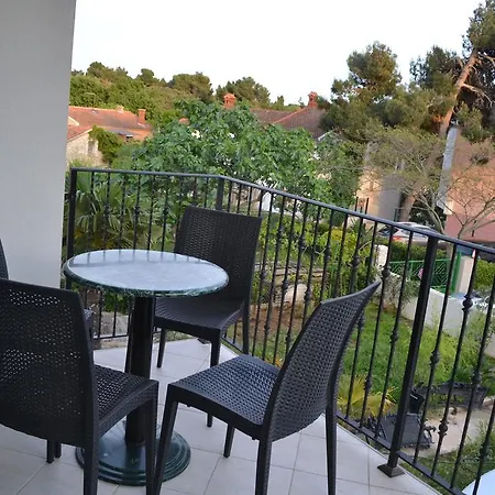 Apartment Greta,50 Meters To The Beach Banjole Zimmer foto
