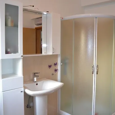 Apartment Greta,50 Meters To The Beach Banjole Zimmer foto
