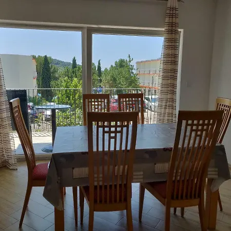 Apartment Greta,50 Meters To The Beach Banjole Exterior foto