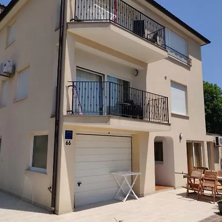 Apartment Greta,50 Meters To The Beach Banjole Exterior foto
